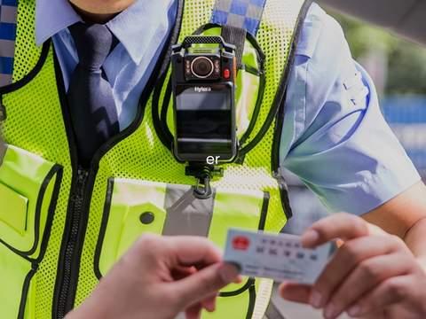 3 Advantages to using body worn cameras for your business